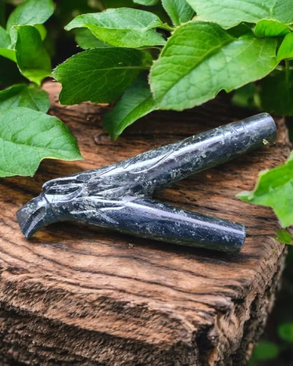 Serpentine stone carved Eagle kuripe animal totem shamanic ceremonial tool