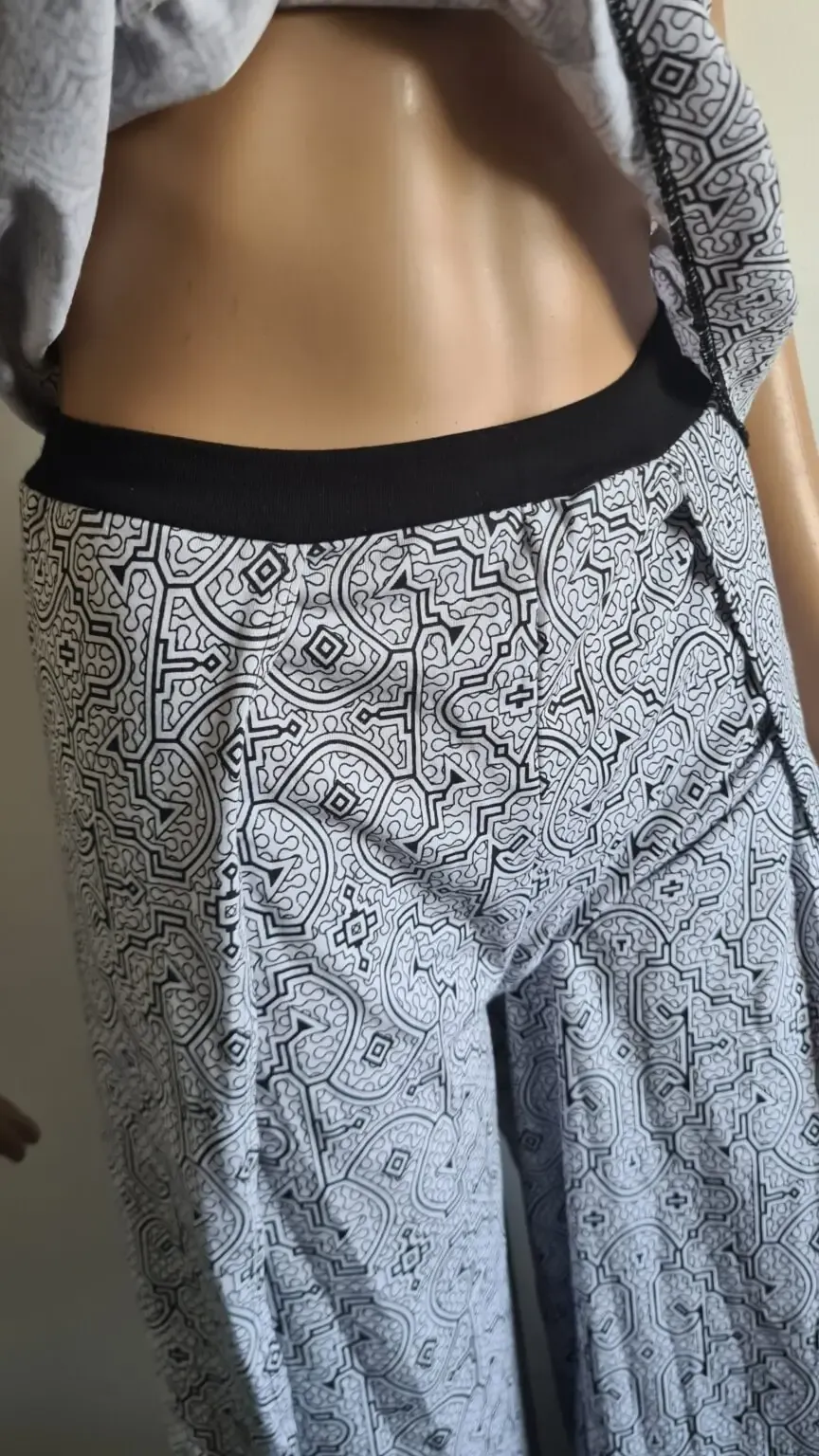 Shipibo white and black print stretchy cotton set - Image 9