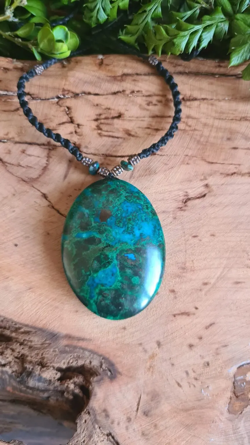 Peruvian Turquoise chrysocolla stone and Ayahuasca slice macrame necklace - Image 2