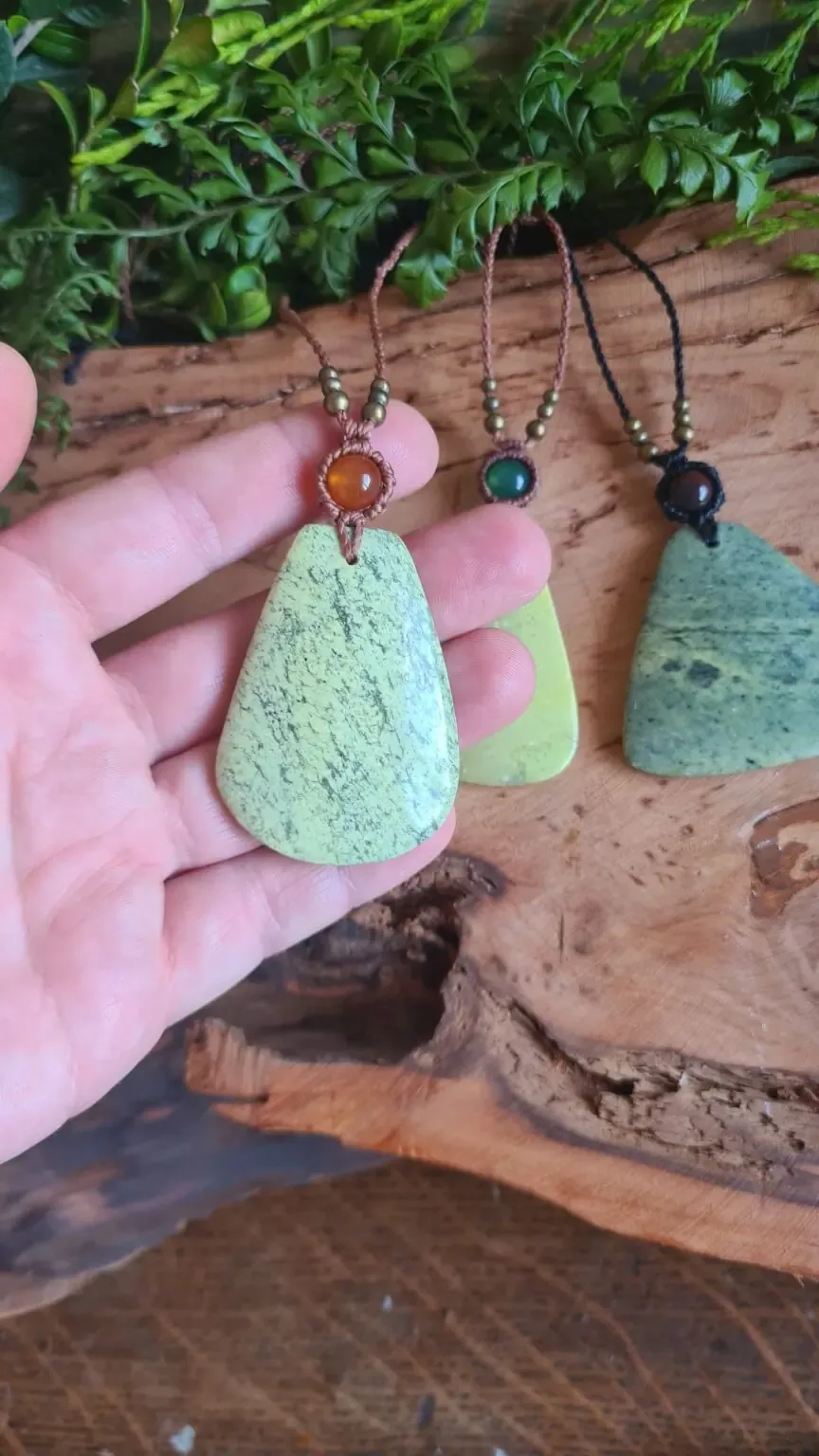 Peruvian Serpentine stone Machu Picchu stone macrame necklace - Image 2