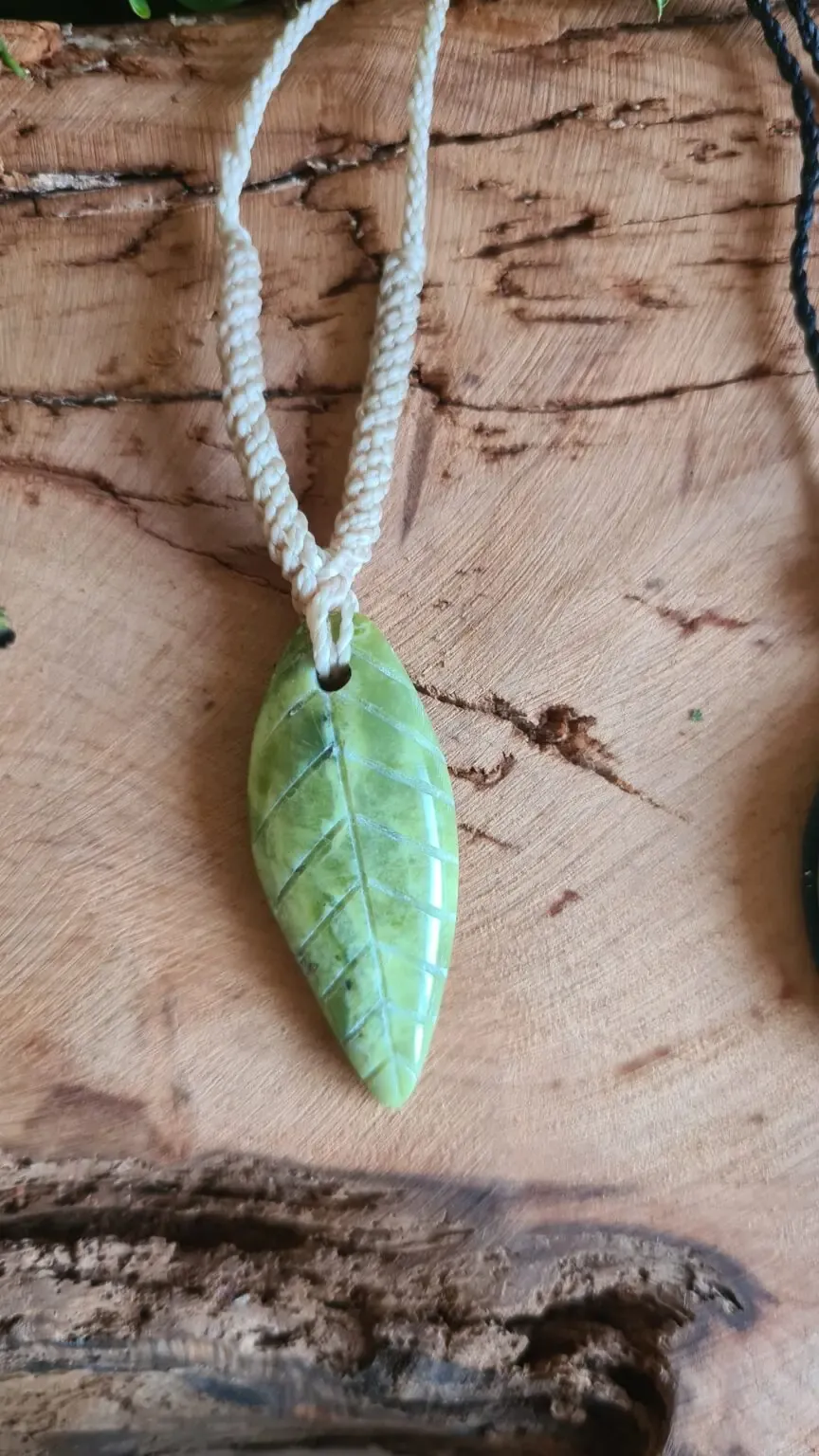 Peruvian Serpentine stone Machu Picchu stone macrame - Image 4