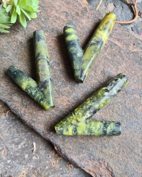 Serpentine stone carved kuripe shamanic ceremonial tool