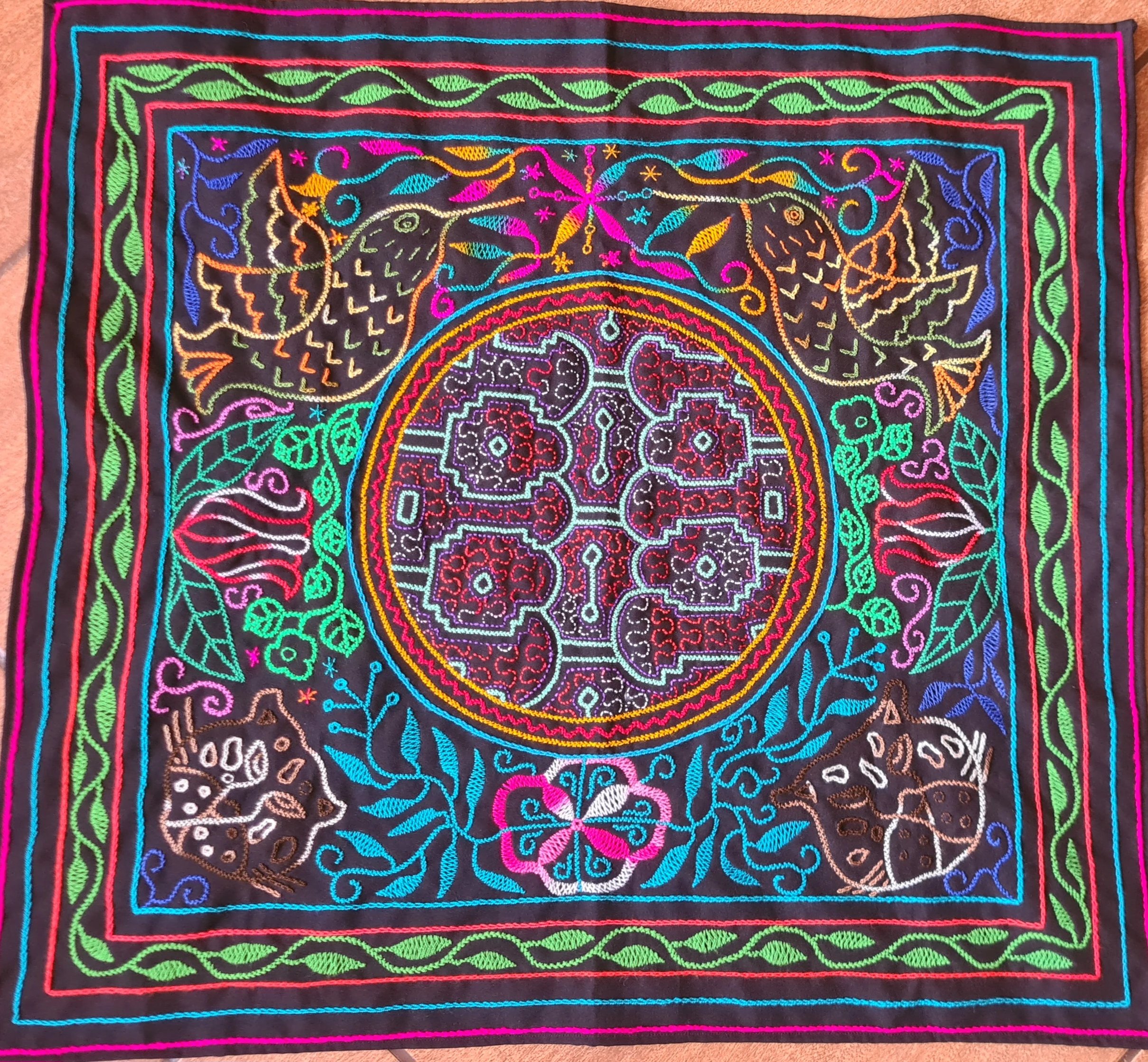 Hand stitched Shipibo cloth - Image 2