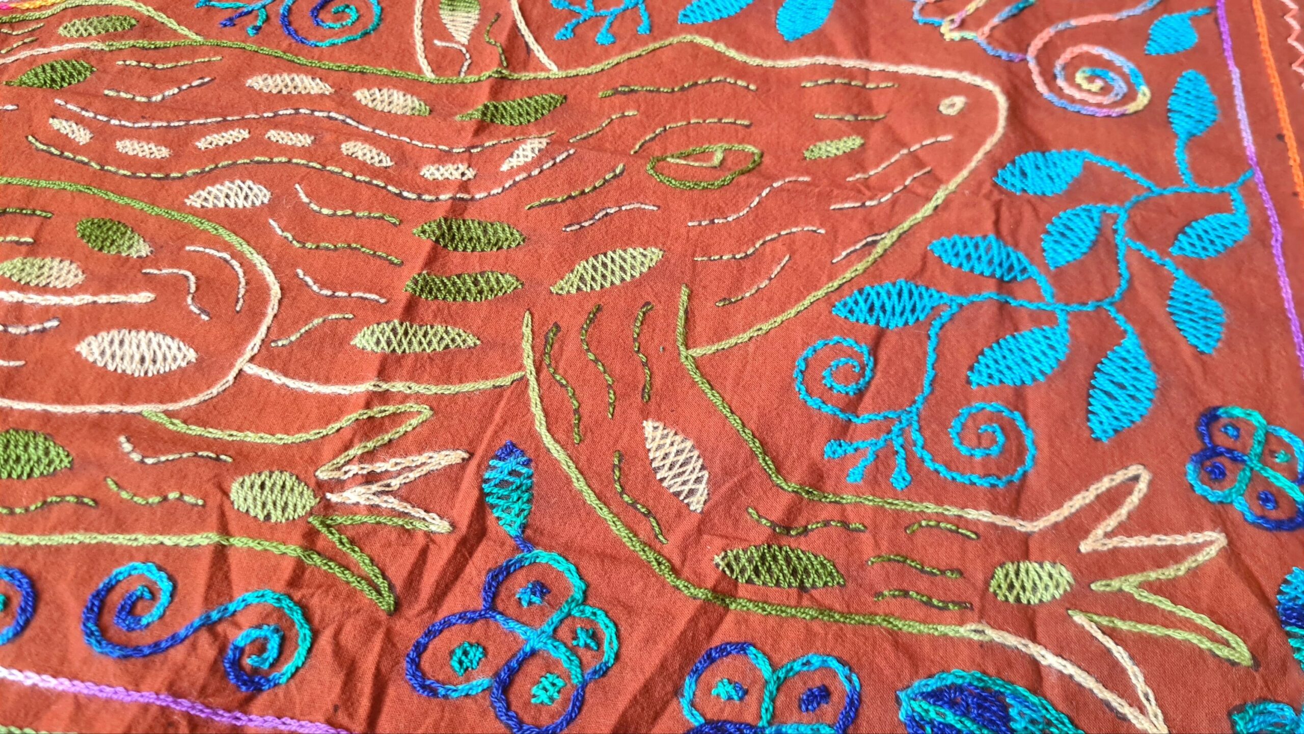 Hand stitched Shipibo cloth - Image 2