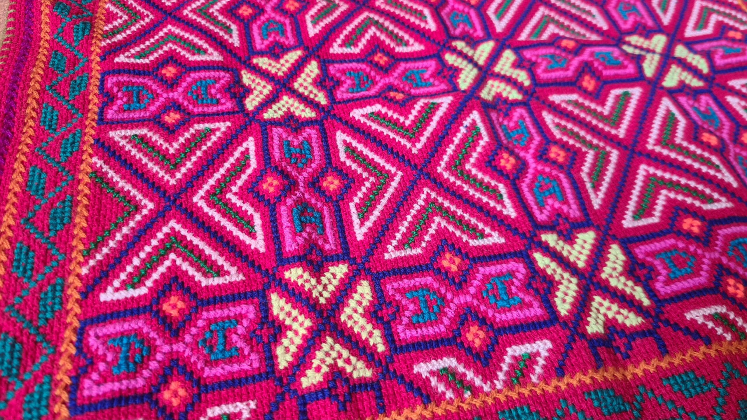 Hand stitched Shipibo cloth - Image 2