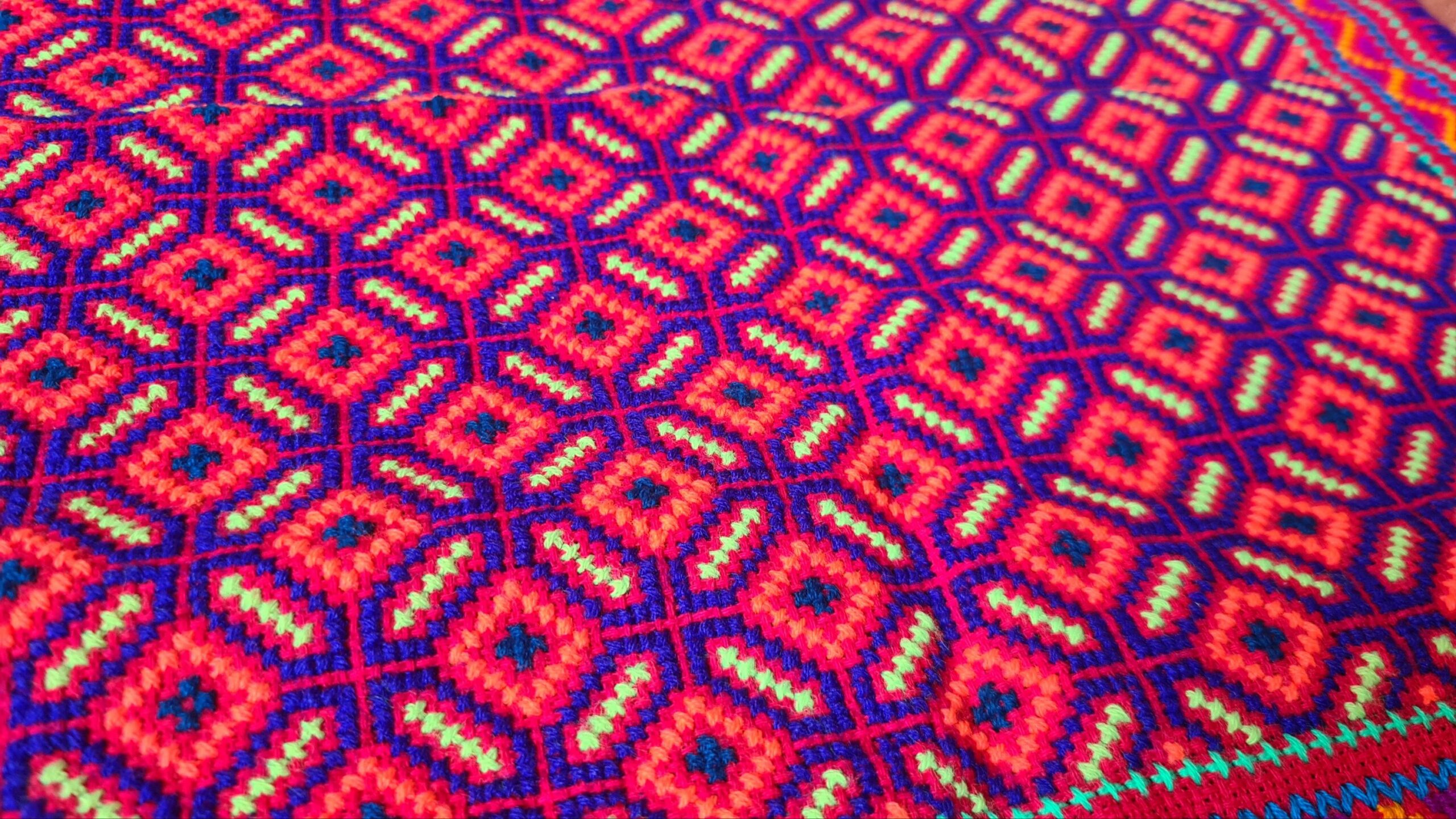 Hand stitched Shipibo cloth - Image 2