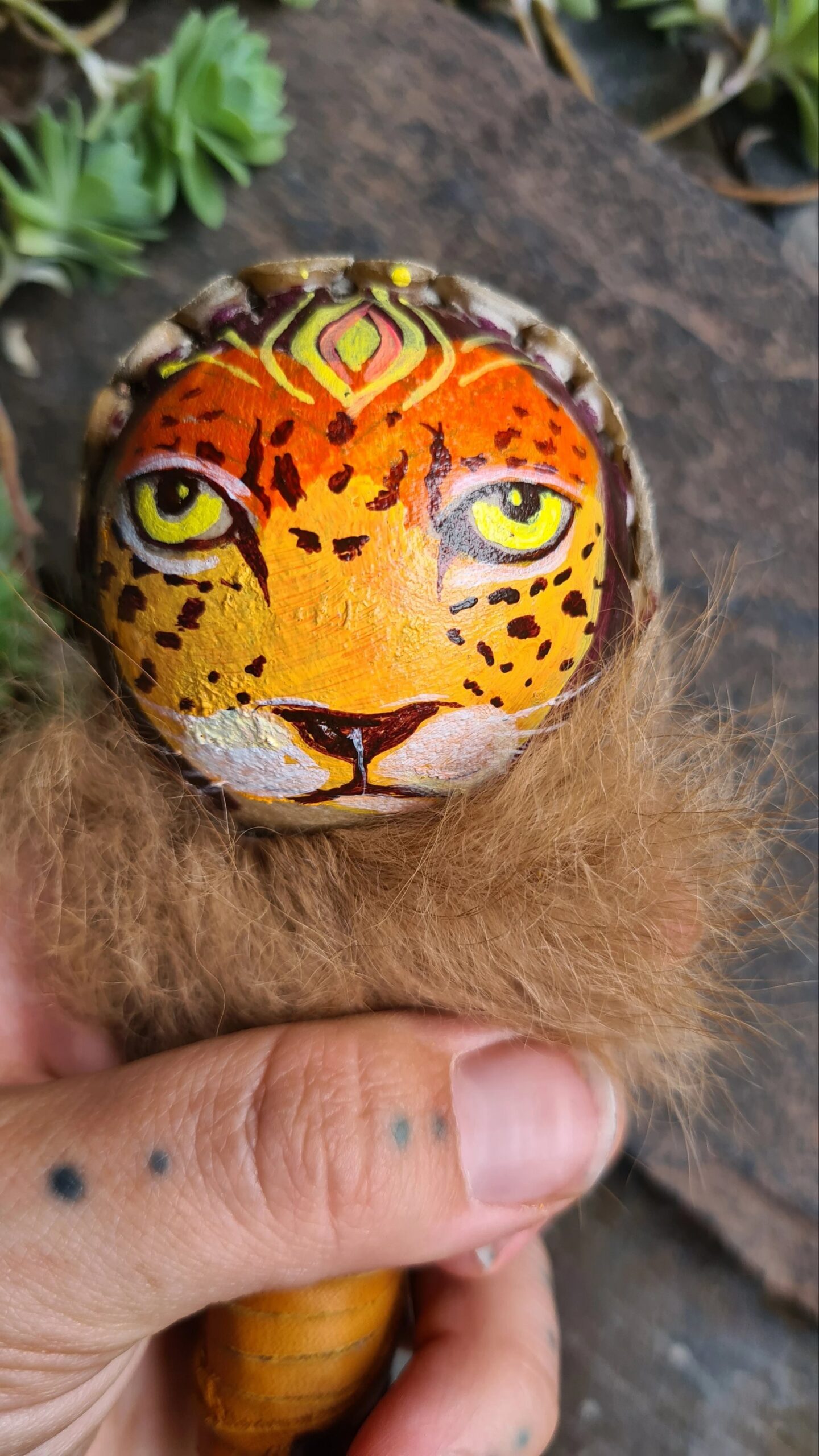 Hand painted Quartz handle rattle - Image 4