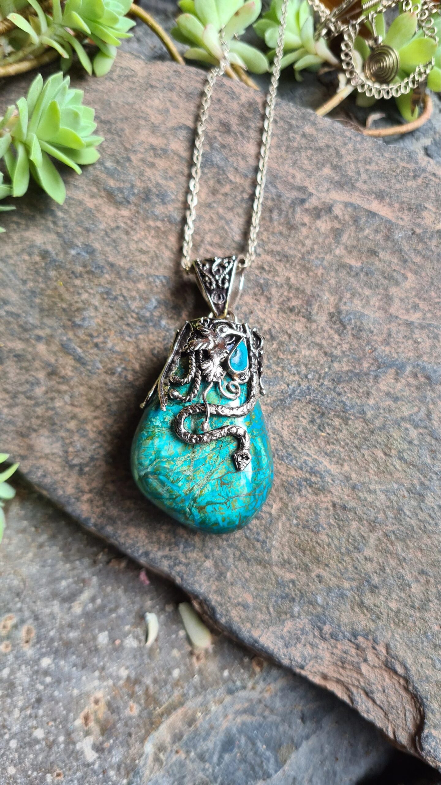 Chrysocolla and Alpaca silver Kolibri necklace