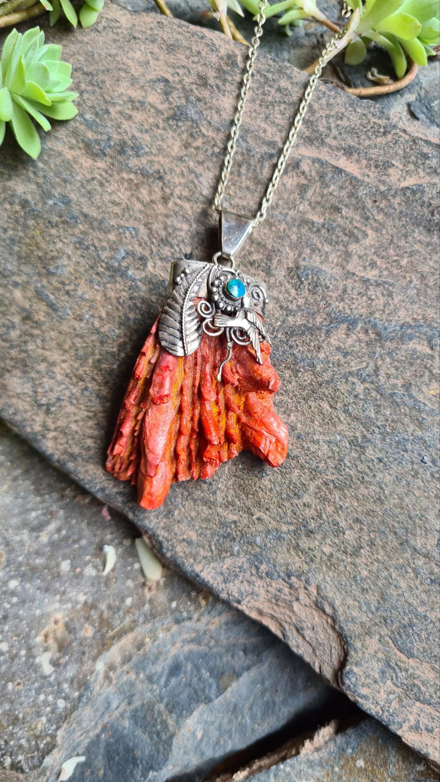 Spondylus Inca shell humming bird necklace in Alpaca silver