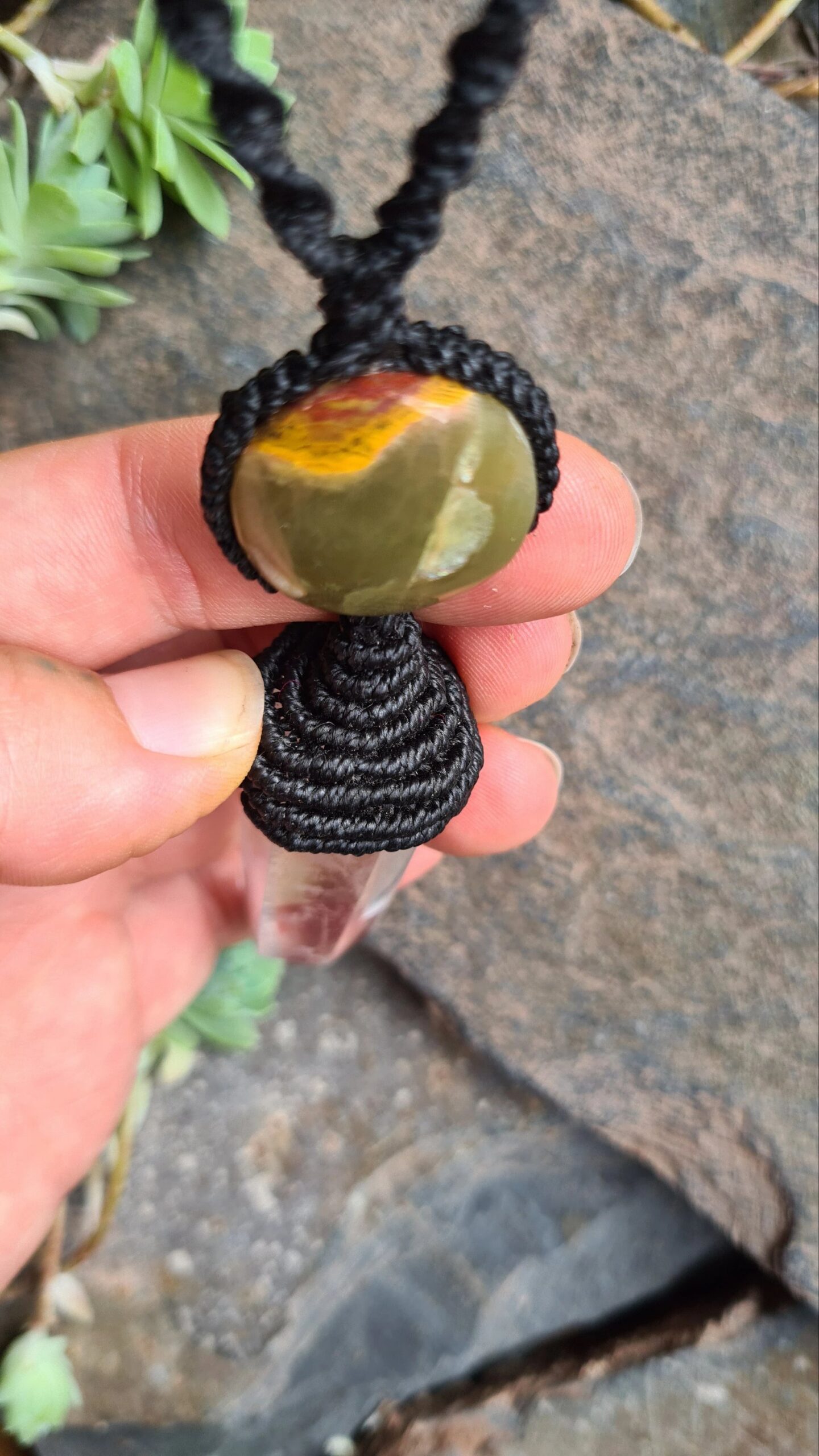 Quartz point and Serpentine crystal macrame necklace - Image 4