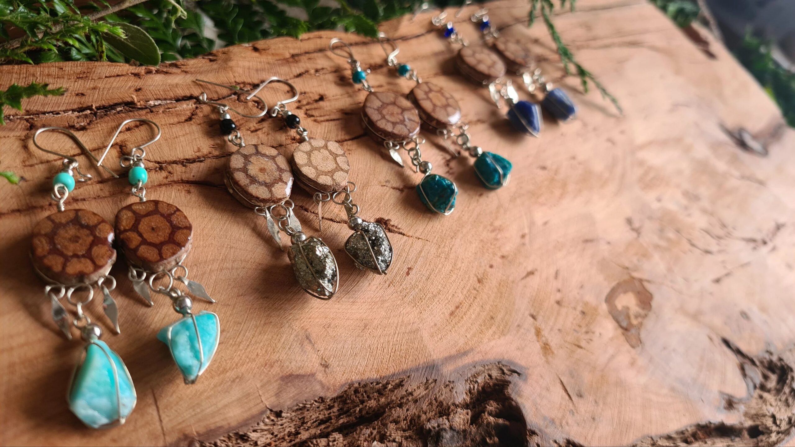 Ayahuasca slice and raw crystal earrings - Image 2