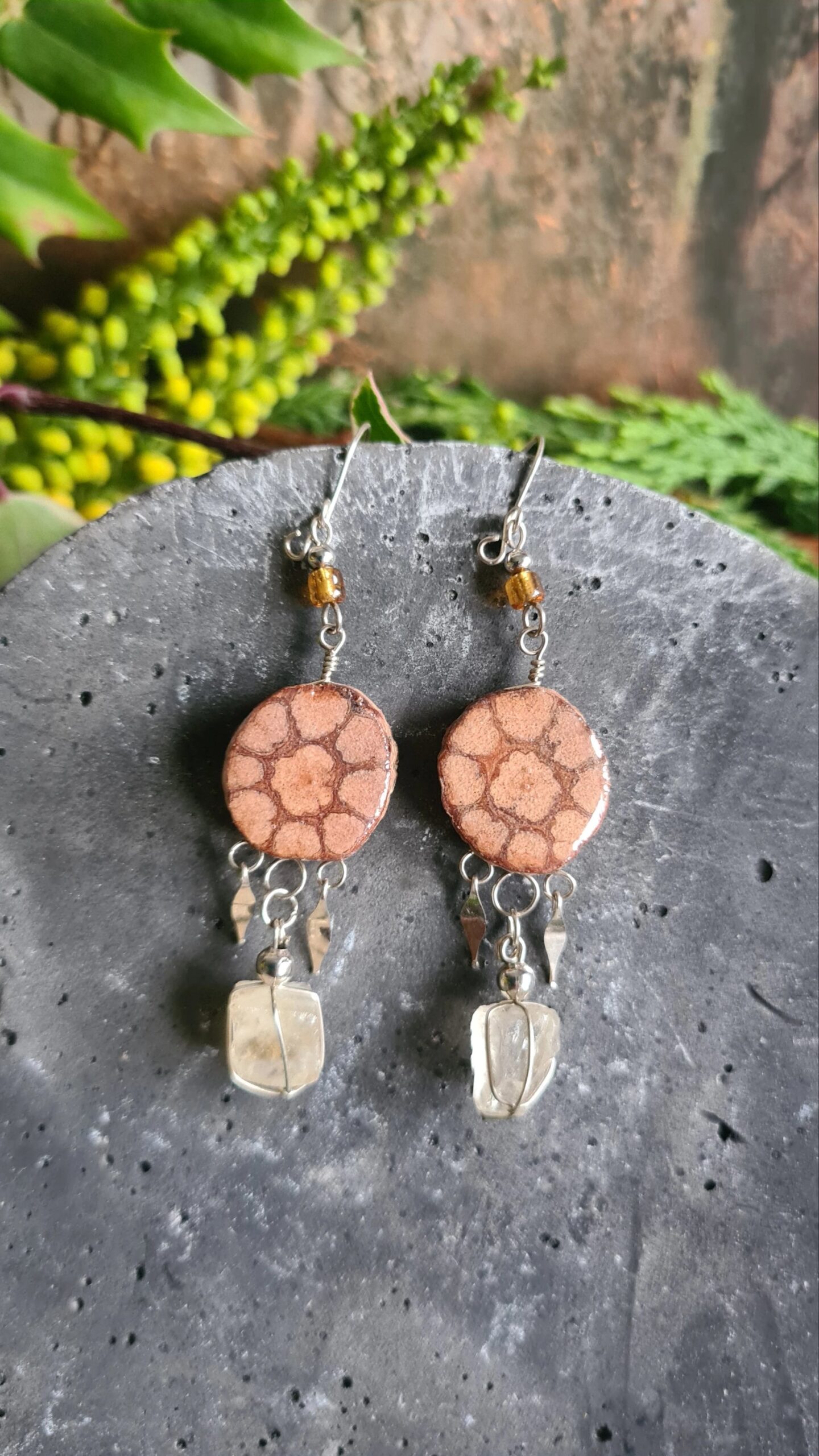 Ayahuasca slice and raw crystal earrings - Image 5