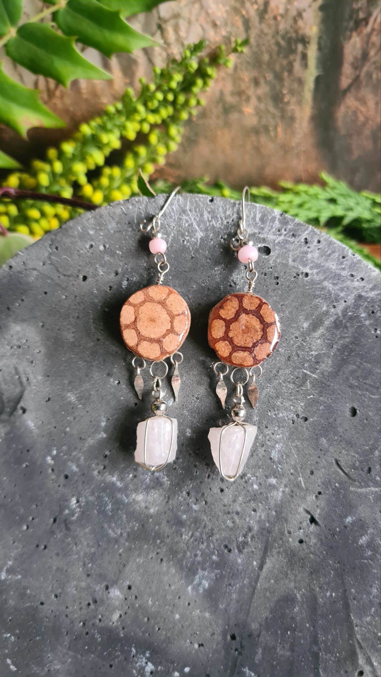 Ayahuasca slice and raw crystal earrings - Image 6