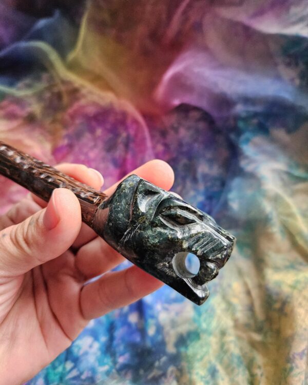 Jaguar Serpentine stone and Chonta wood pipe